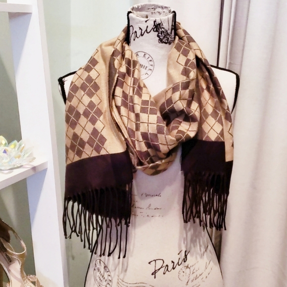 Classy Checkered Tan & Brown Scarf - Picture 1 of 3